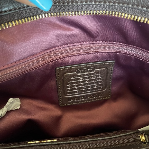 ✅Authentic ✅ New Coach canvas mahogany large handbag - Picture 5 of 9